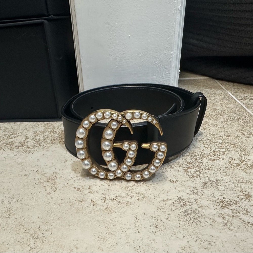 Gucci GG Pearl Belt. Used in good condition.